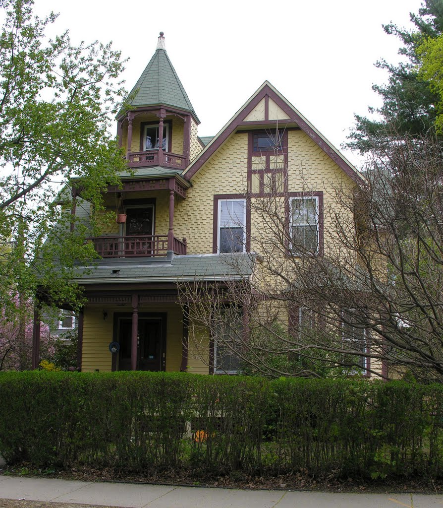 Newtonville, Queen Anne, Late 19th Century