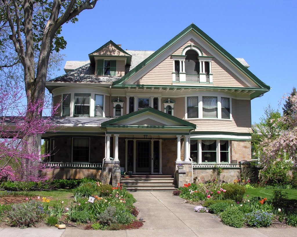 Newton Corner Victorian, Colonial Revival, 1890s-1900s