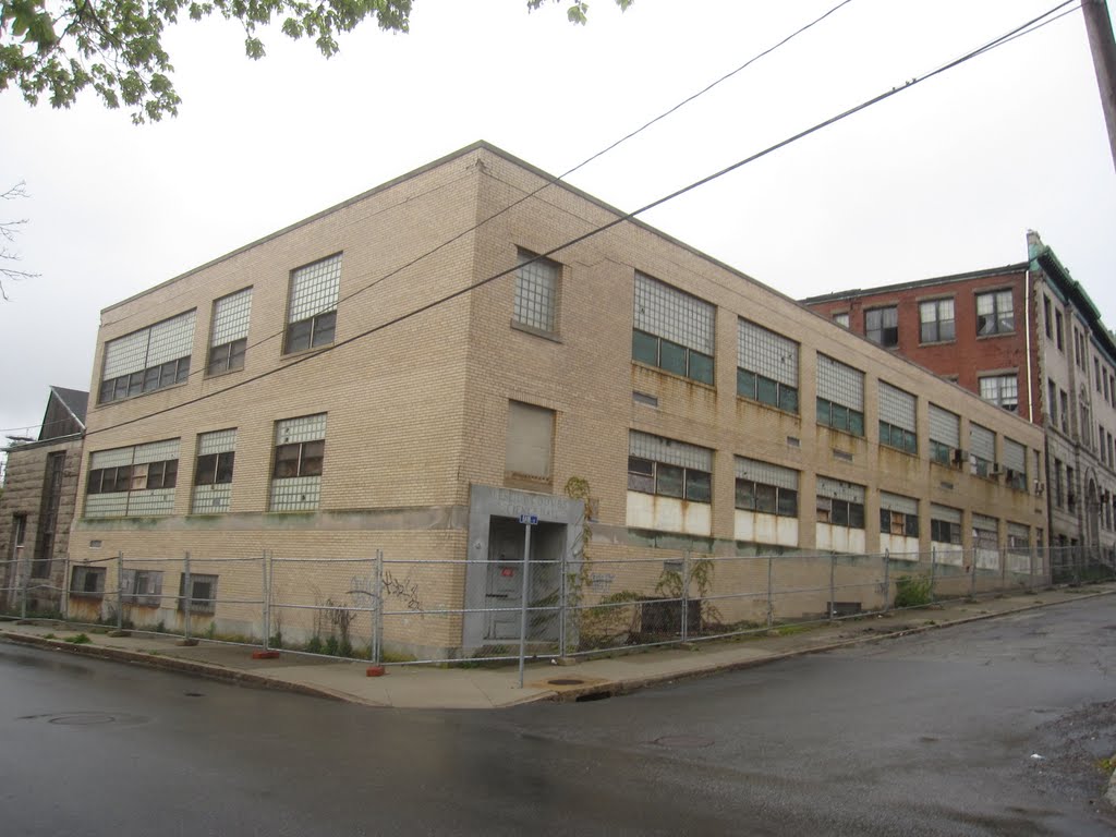 Fall River: Former Bradford Durfee College of Technology