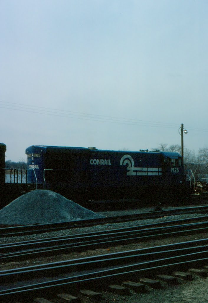 Conrail GE B23-7 No. 1925 at Framingham, MA