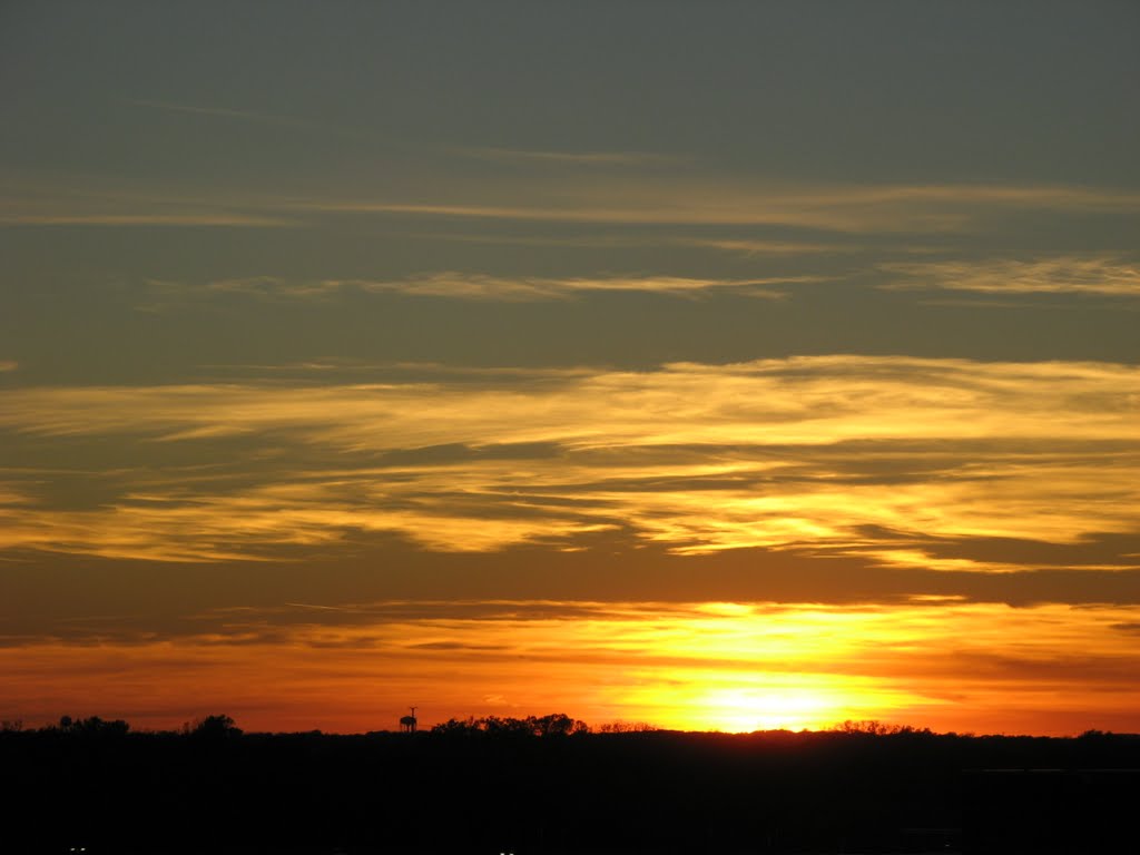 Oct 2007 - Minneapolis, Minnesota. Sunset over the western suburbs from an office building.