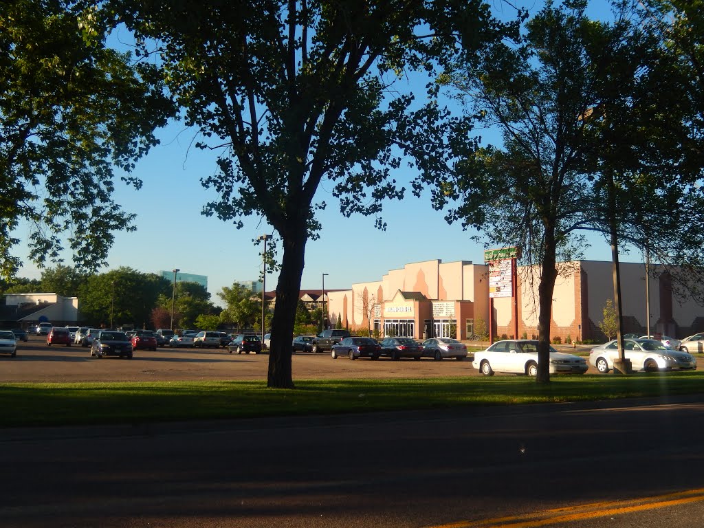 Willow Creek Theater
