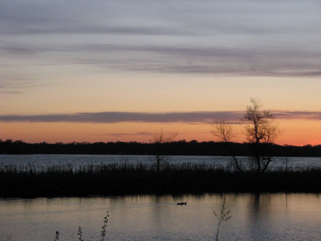 Apr 2007 - Plymouth, Minnesota. Pastel sunset at Medicine Lake.
