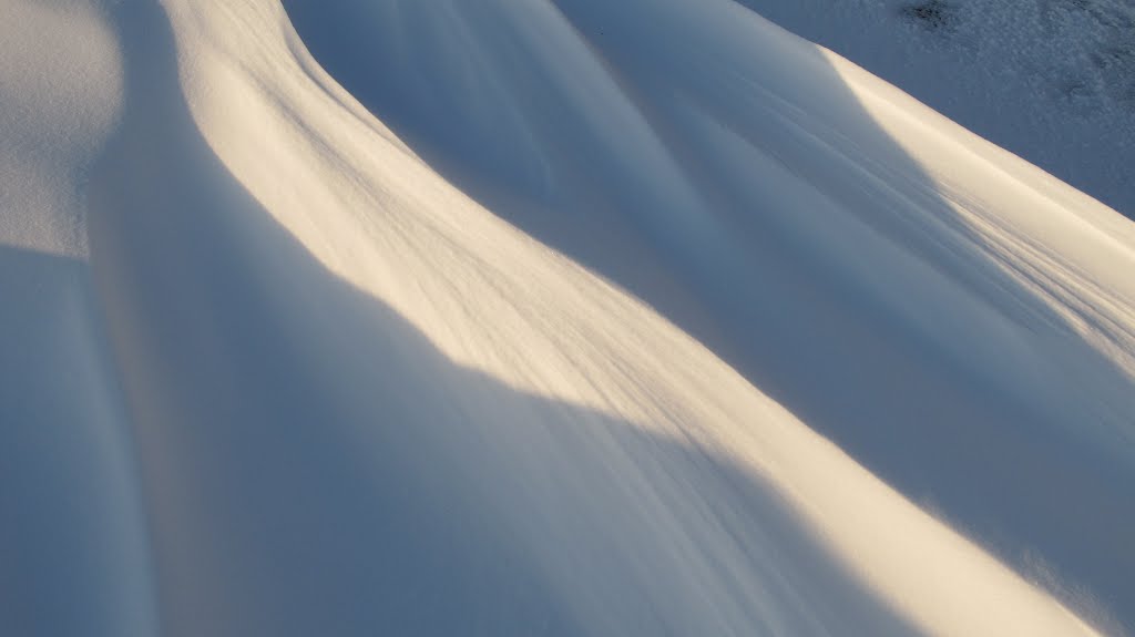 Mar 2011 - Plymouth, Minnesota. Snow drifts at Medicine Lake.
