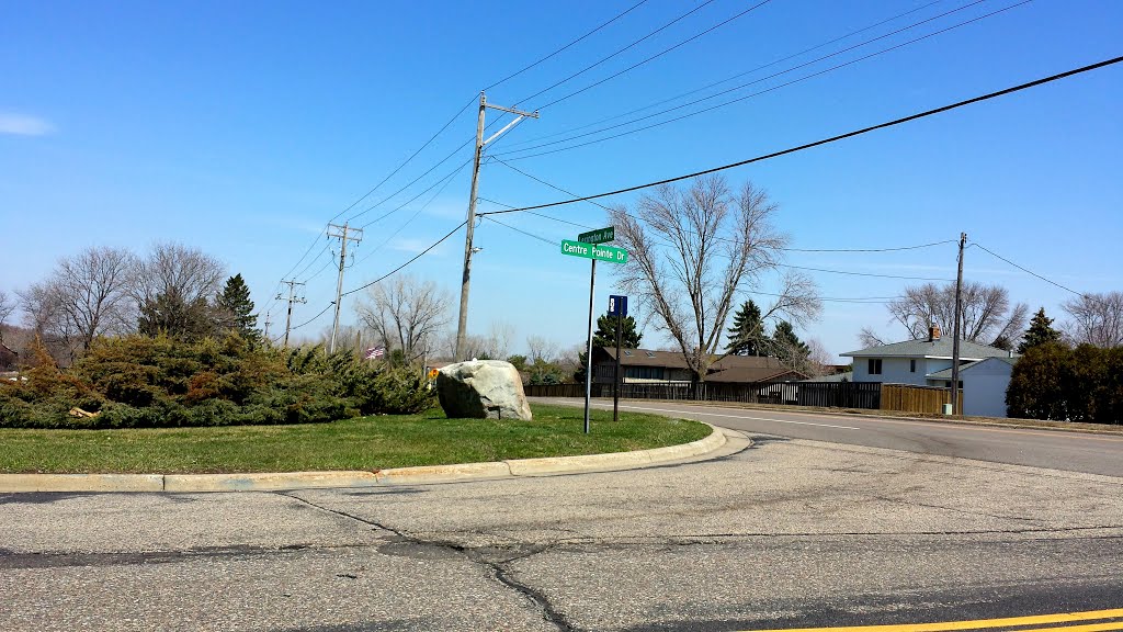 Lexington Ave and Centre Pointe Dr