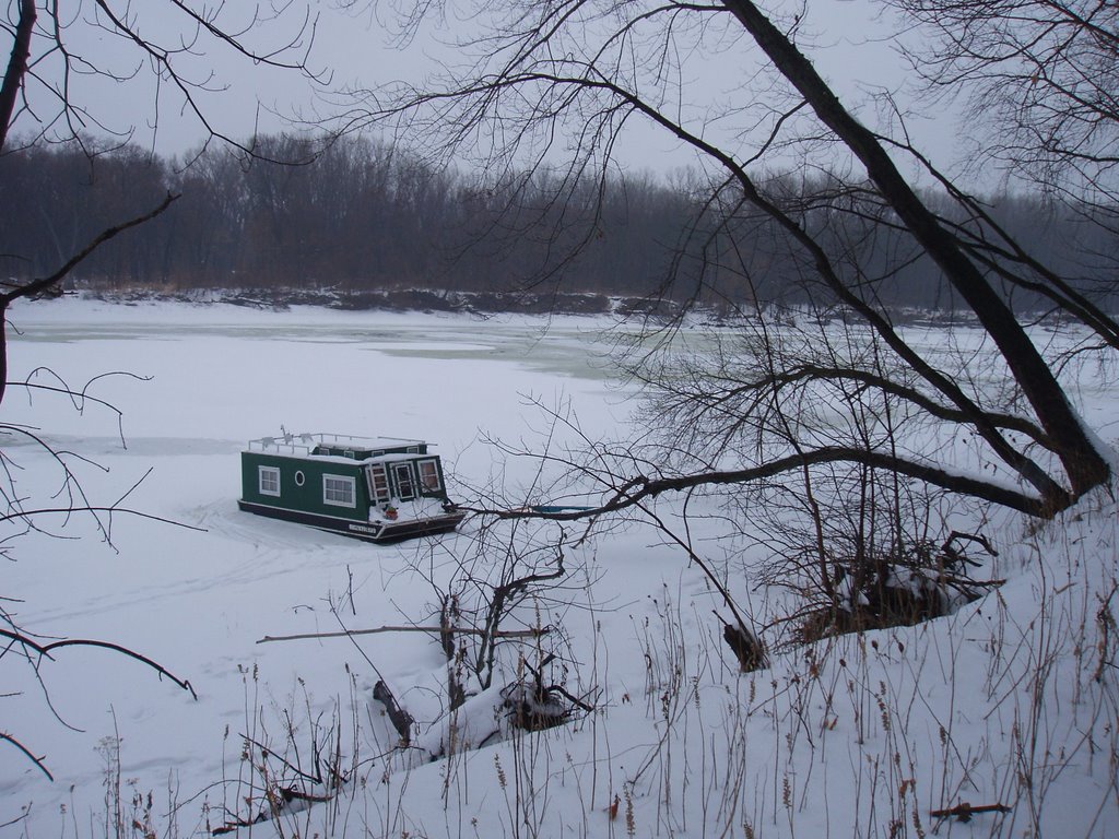 Houseboat frozen in the Mississippi River ice