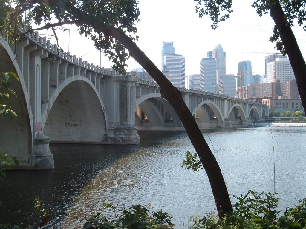 Sep 2005 - Minneapolis, Minnesota. Downtown from St. Anthony Main.