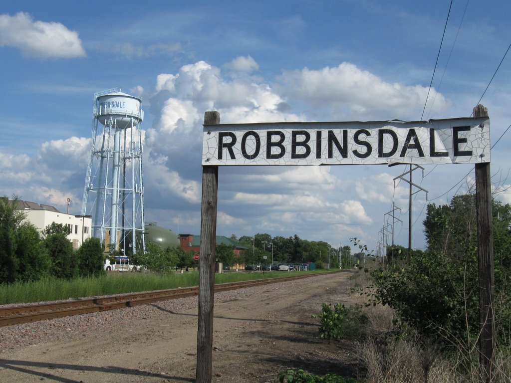 Robinsdale Watertower and Rail 2009