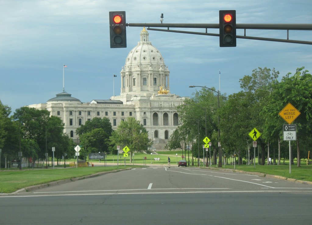 Red light and the capitol