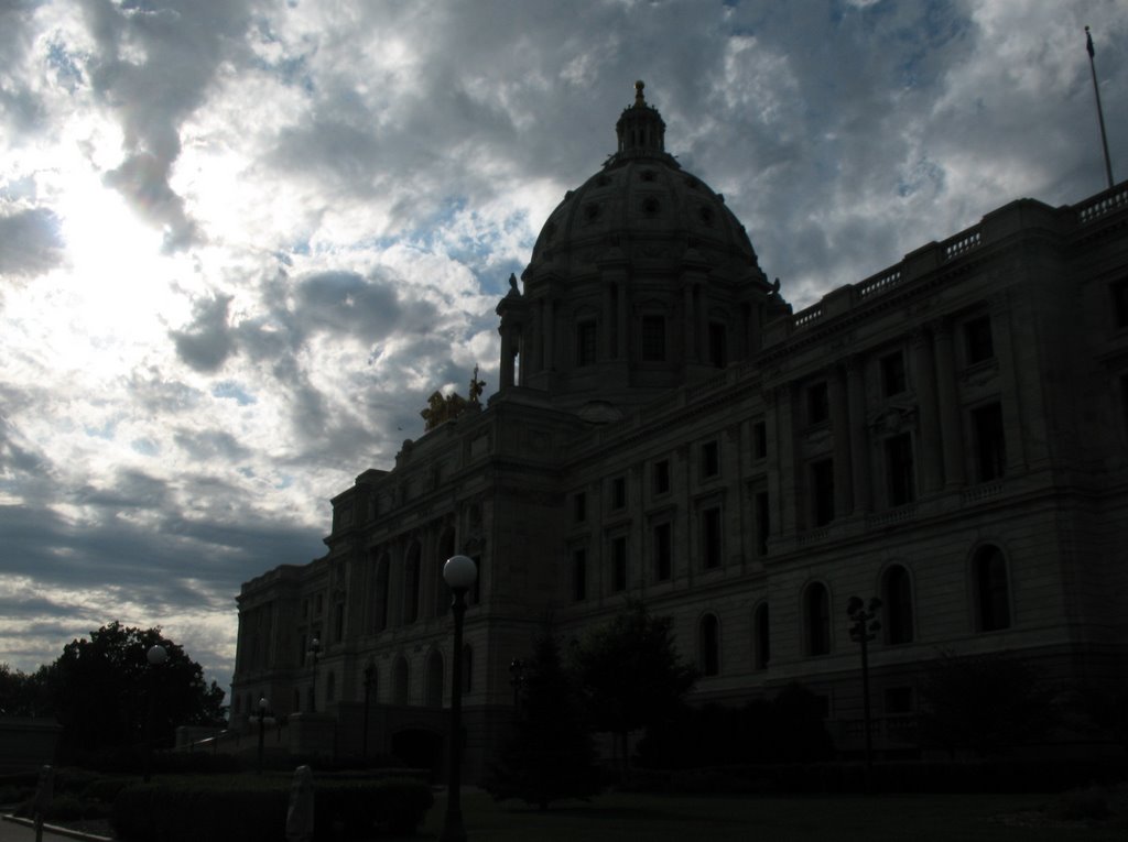 Capitol in the dark