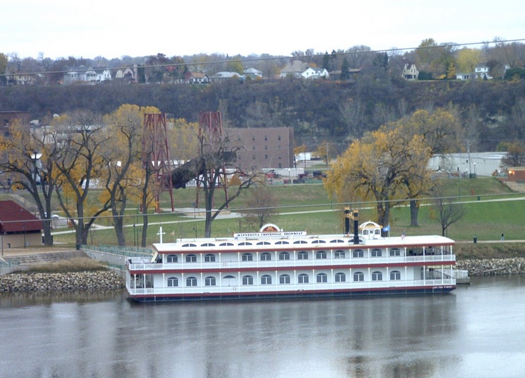 Cruising at Mississippi River
