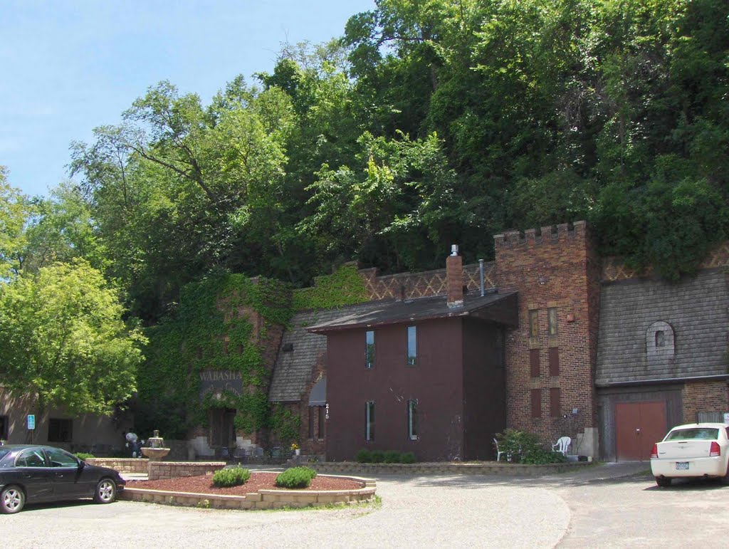 Wabasha Street Caves, GLCT