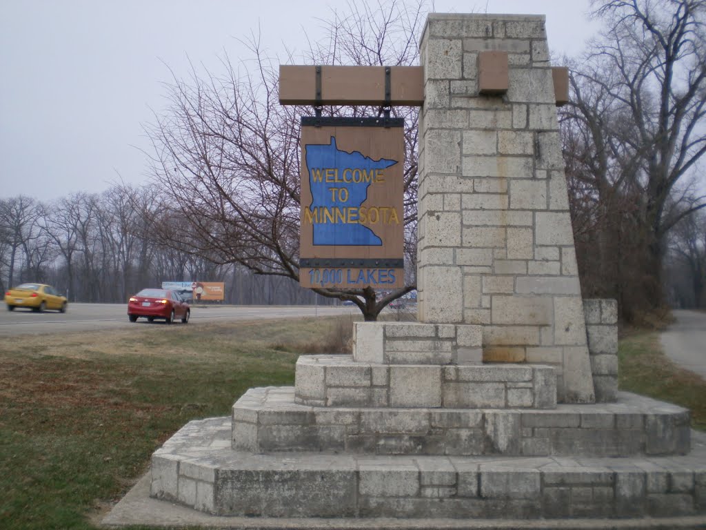 Minnesota State Line at La Crescent