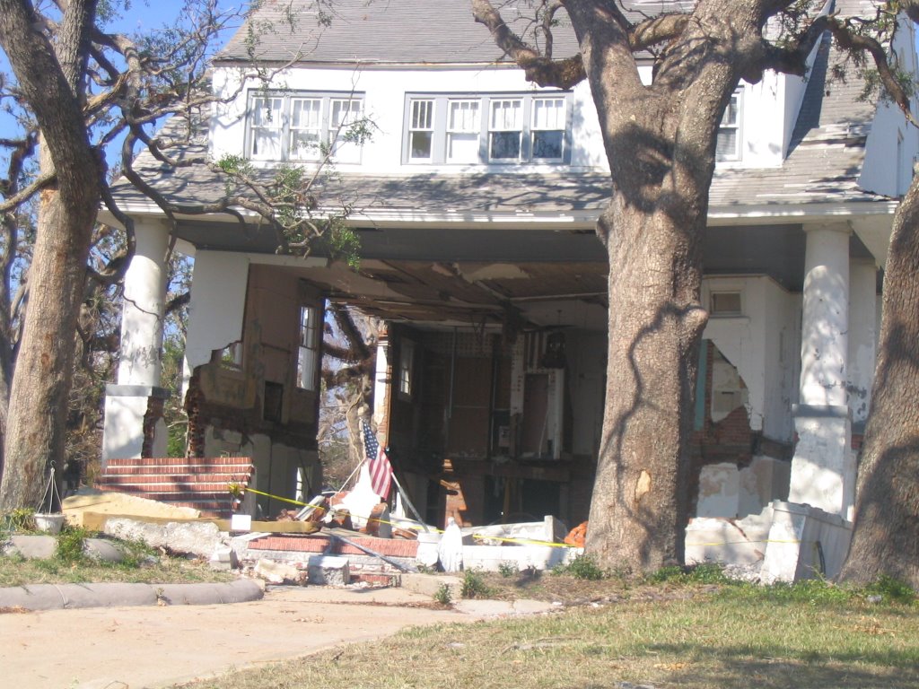 House on front beach post Katrina