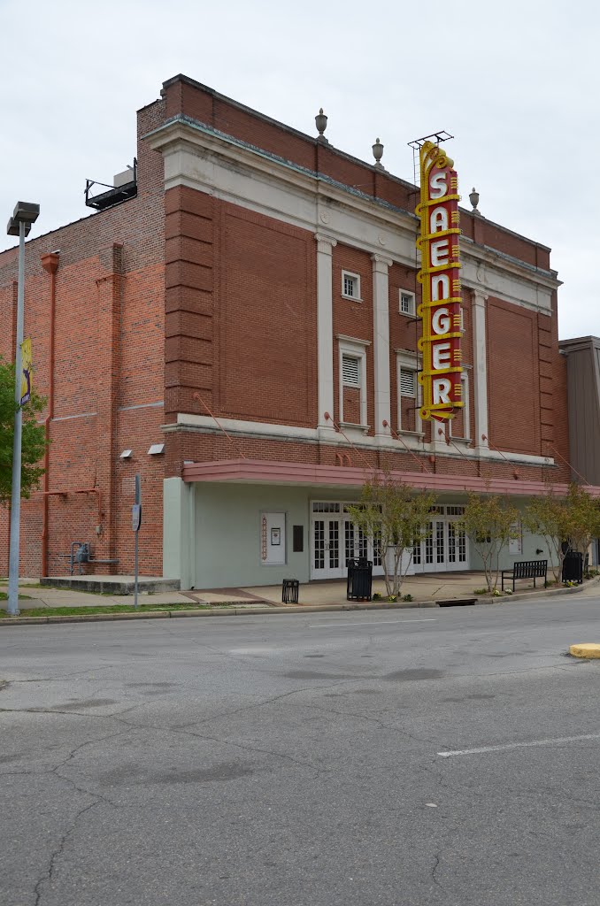 Saenger Theatre