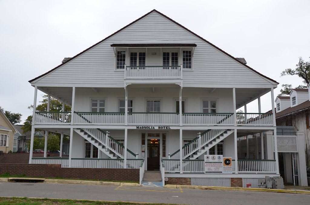 Magnolia Hotel