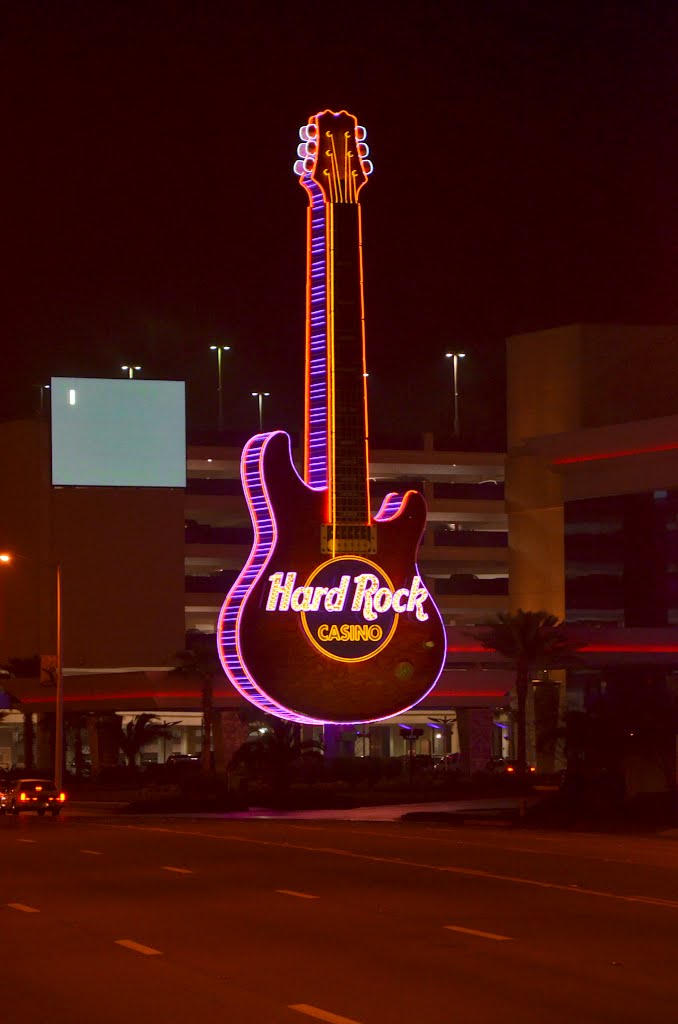 Hard Rock Hotel & Casino (night)