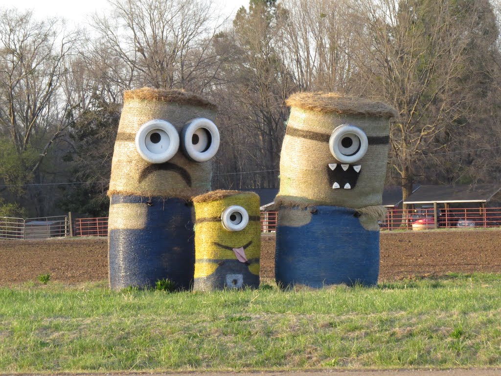 Roadside art - Minions