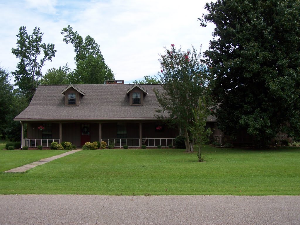 Home for sale by owner in Tupelo, MS