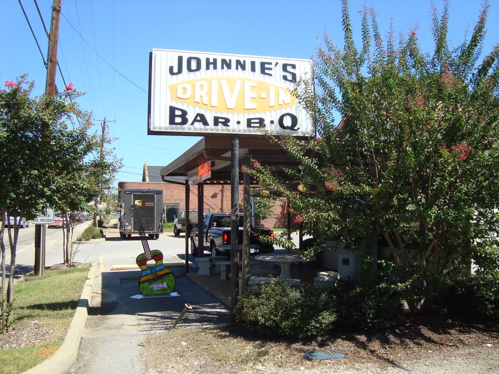 Johnnies Drive Inn
