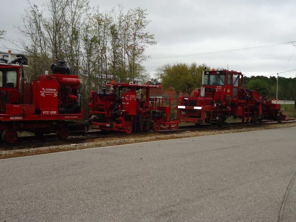 RJ Corman MOW equipment on KCS Spur track near Navy CBC Gulfport, MS.  March 2012