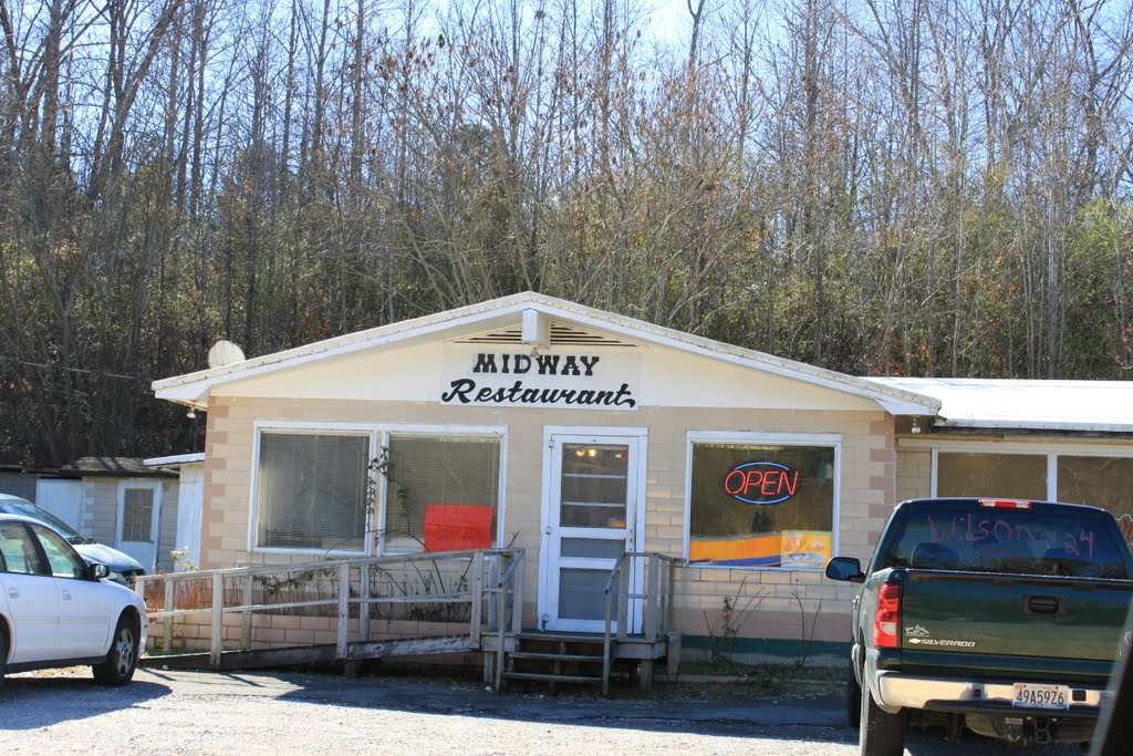 Midway Restaurant in Haleyville