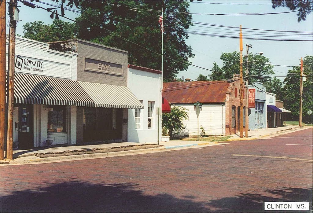 downtown Clinton, note the brick street (8-6-2000)