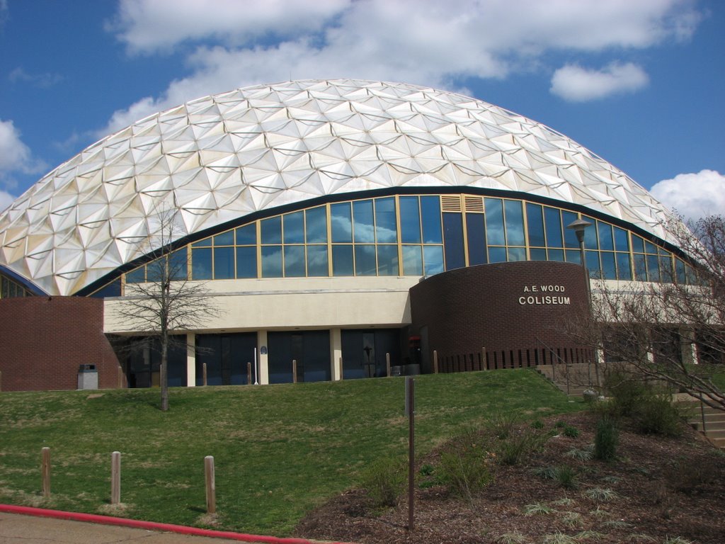 MC A. E. Wood Coliseum