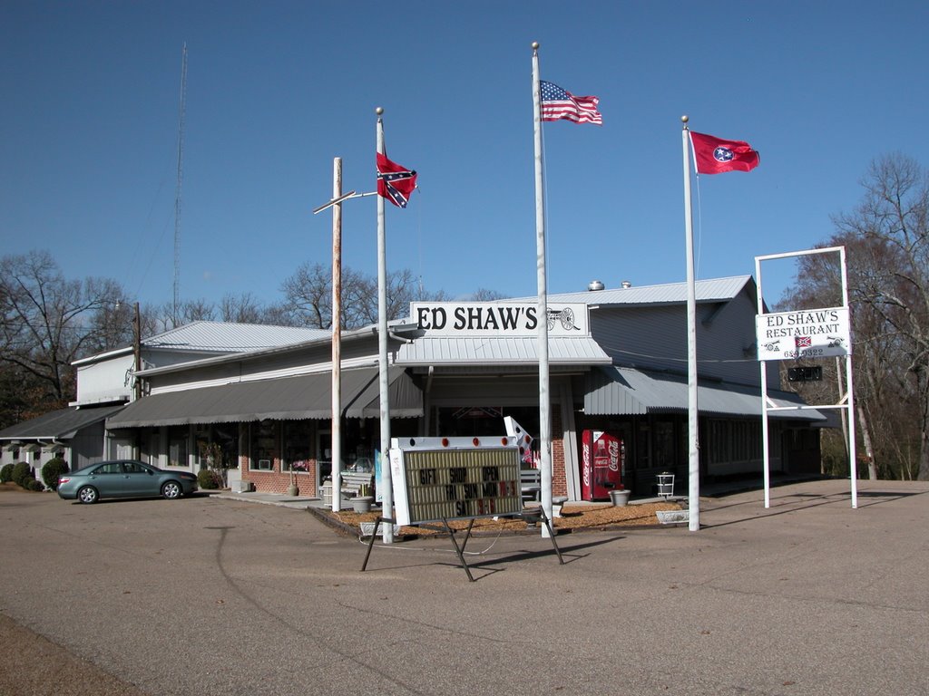 Ed Shaws Restaurant & Gift Shop, Tennessee Highway 22, near Shiloh National Military Park, Tennessee
