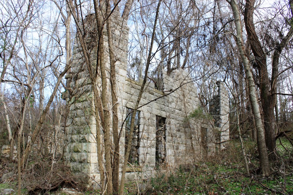 Smithsonia Mansion Ruins - Built 1889; Burned 1972