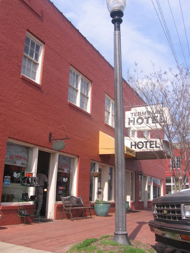 Terminal Hotel in downtown Meridian