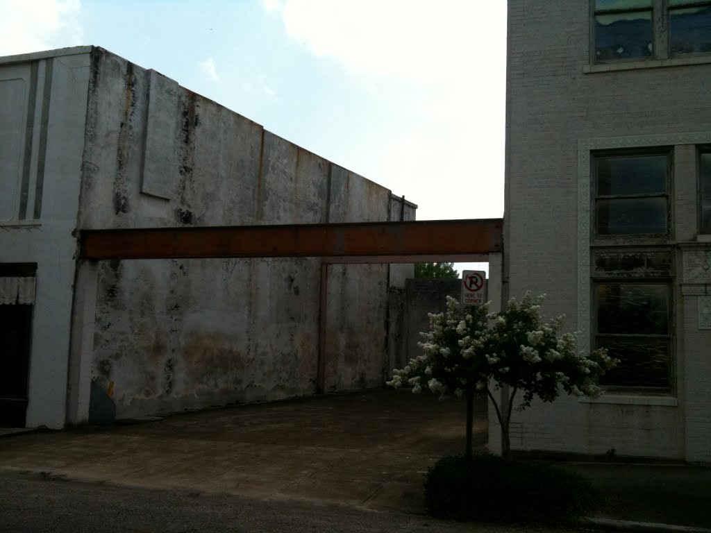 beam needs painting