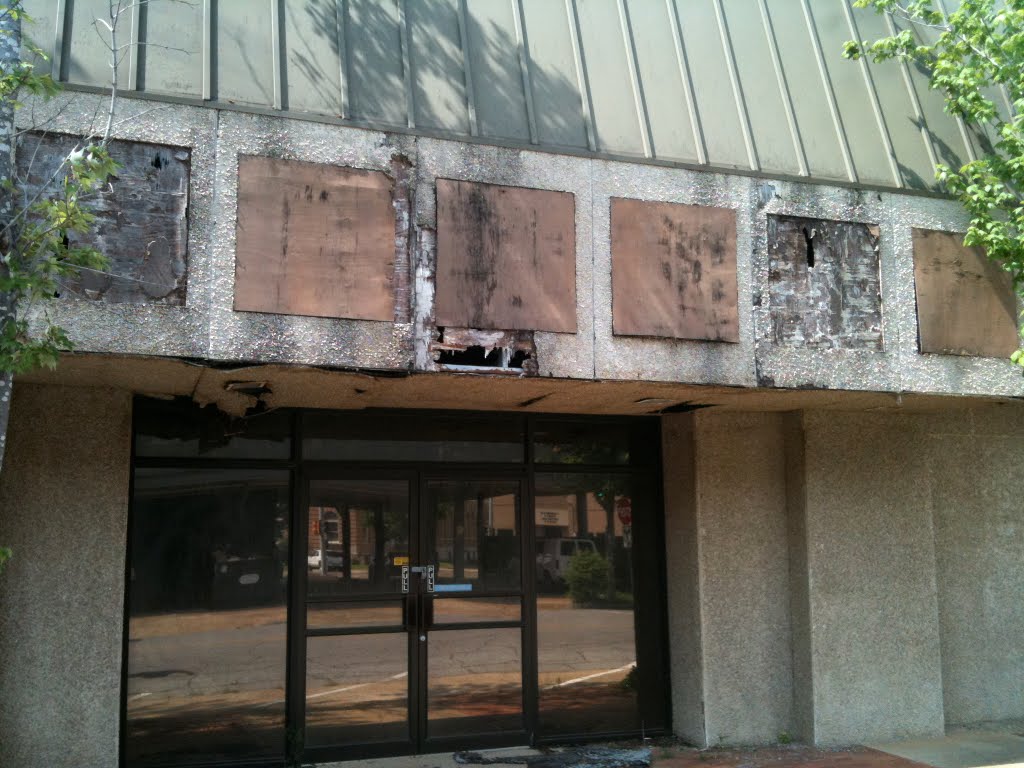 deterioted facade