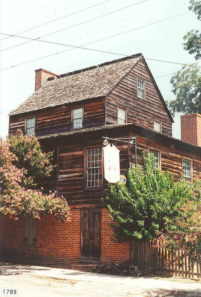 1789 Kings Tavern, has bullet holes from indian attacks, Natchez Ms, scanned 35mm (8-9-2000)