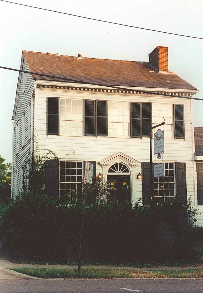 1783 Priests house, built for a Spanish priest, Natchez Ms, scanned 35mm (8-9-2000)