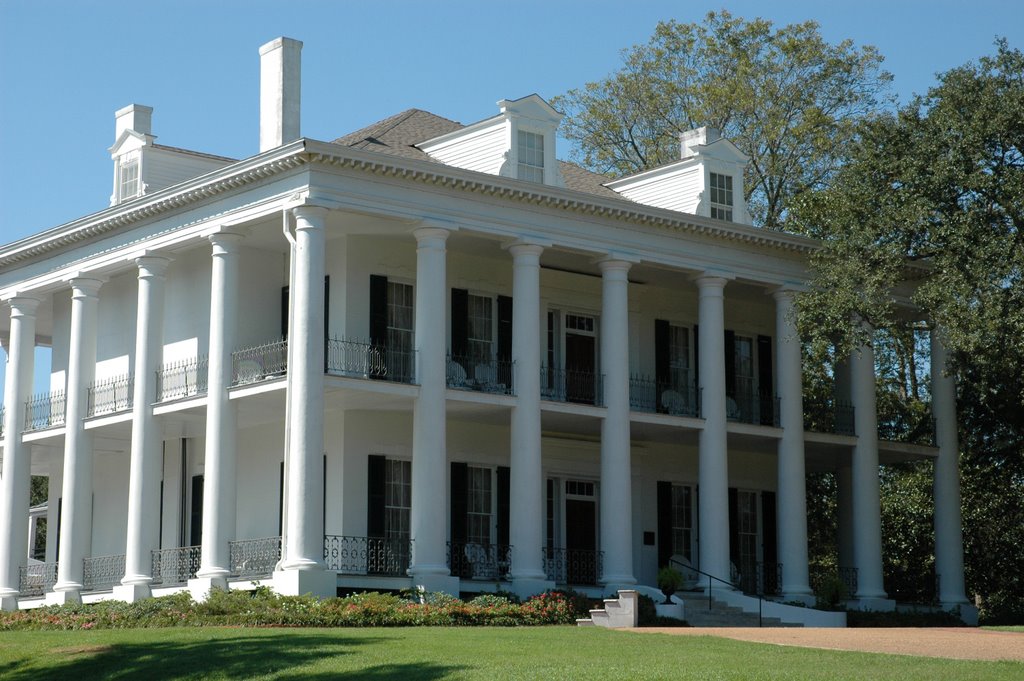 Antebellum house