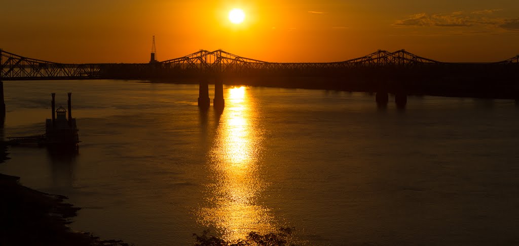 Mississippi River from Natchez... October 2013
