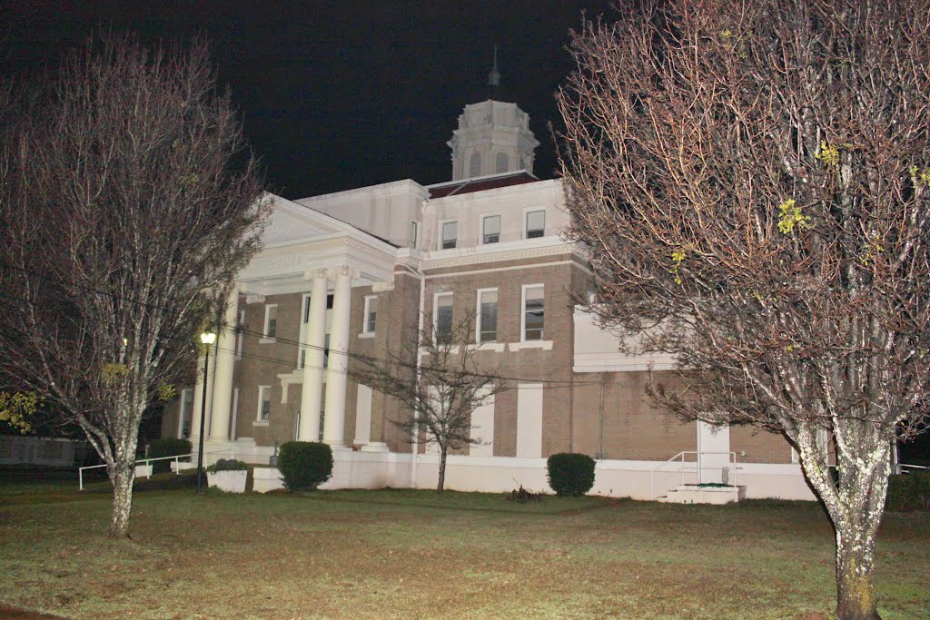 Kemper County Courthouse - Built 1917 - De Kalb, MS