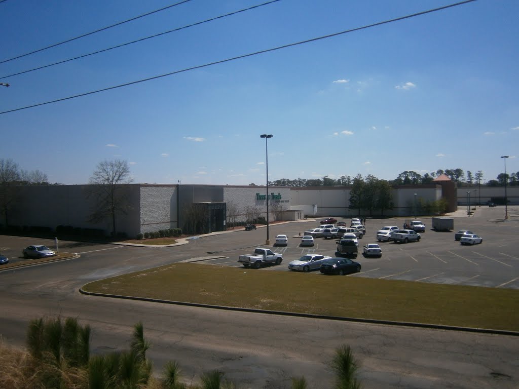 Cloverleaf Mall