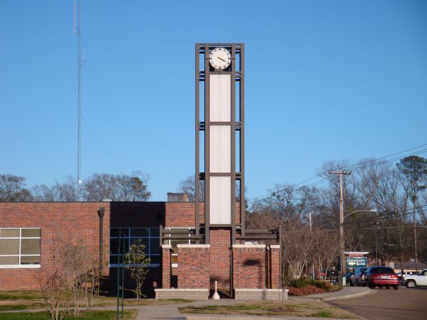 Clocktower at Pearl City Hall.