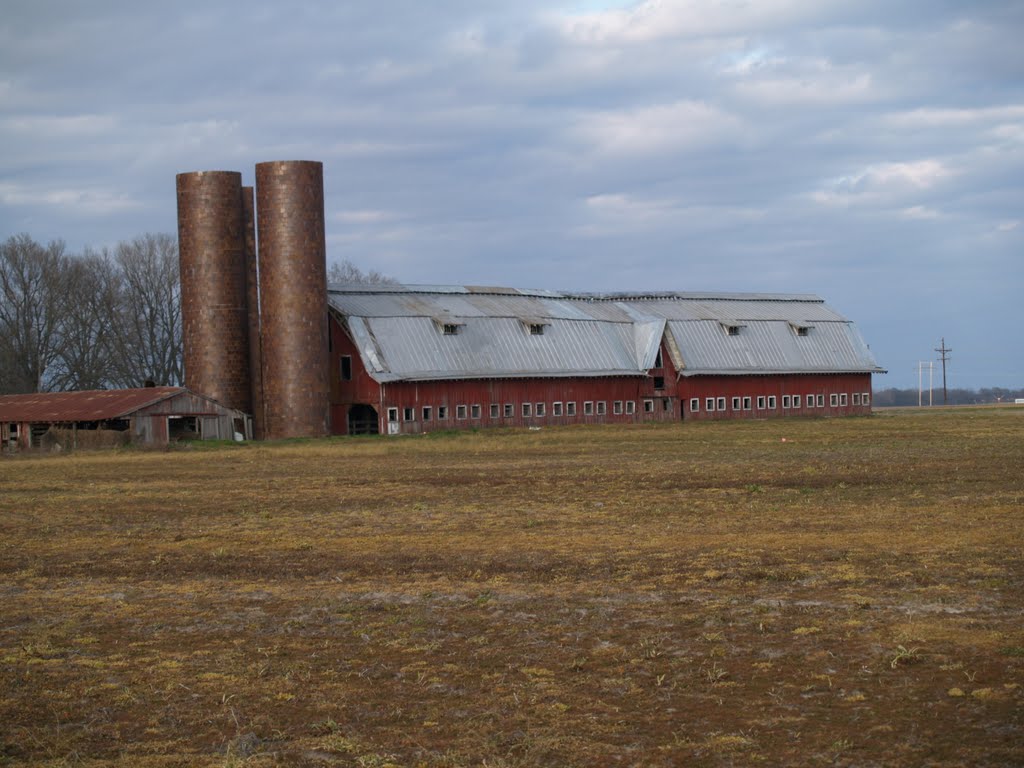 The Red Barn in Rolling Fork, Mississippi