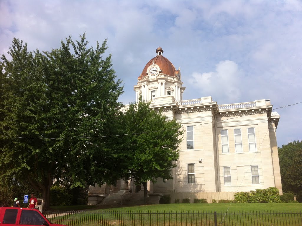 Lee County Courthouse