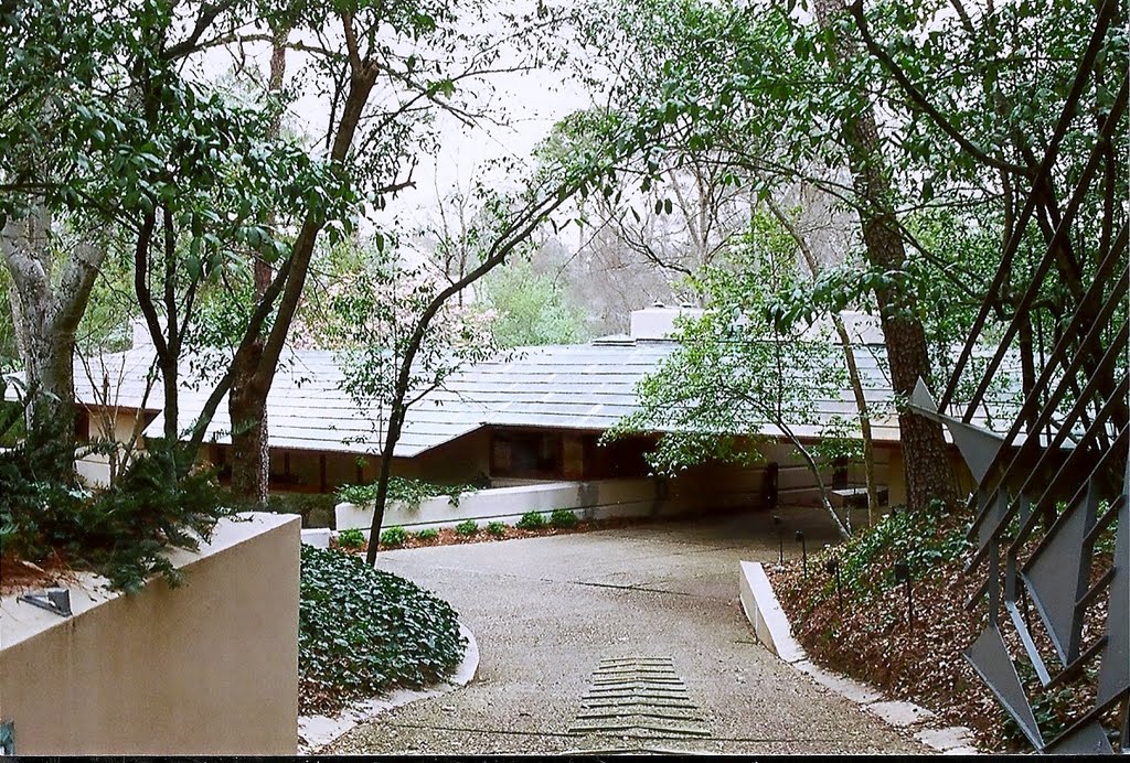 Fountainhead (Private Residence Designed By Frank Lloyd Wright)