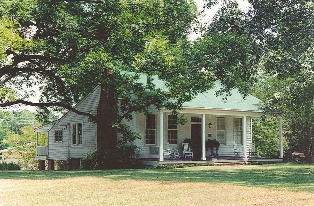 antebellum house, Brandon Miss (8-6-2000)