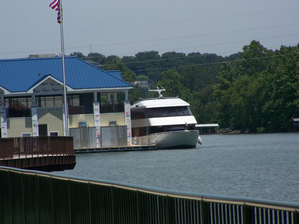 LAKE TANEYCOMO CRUISE