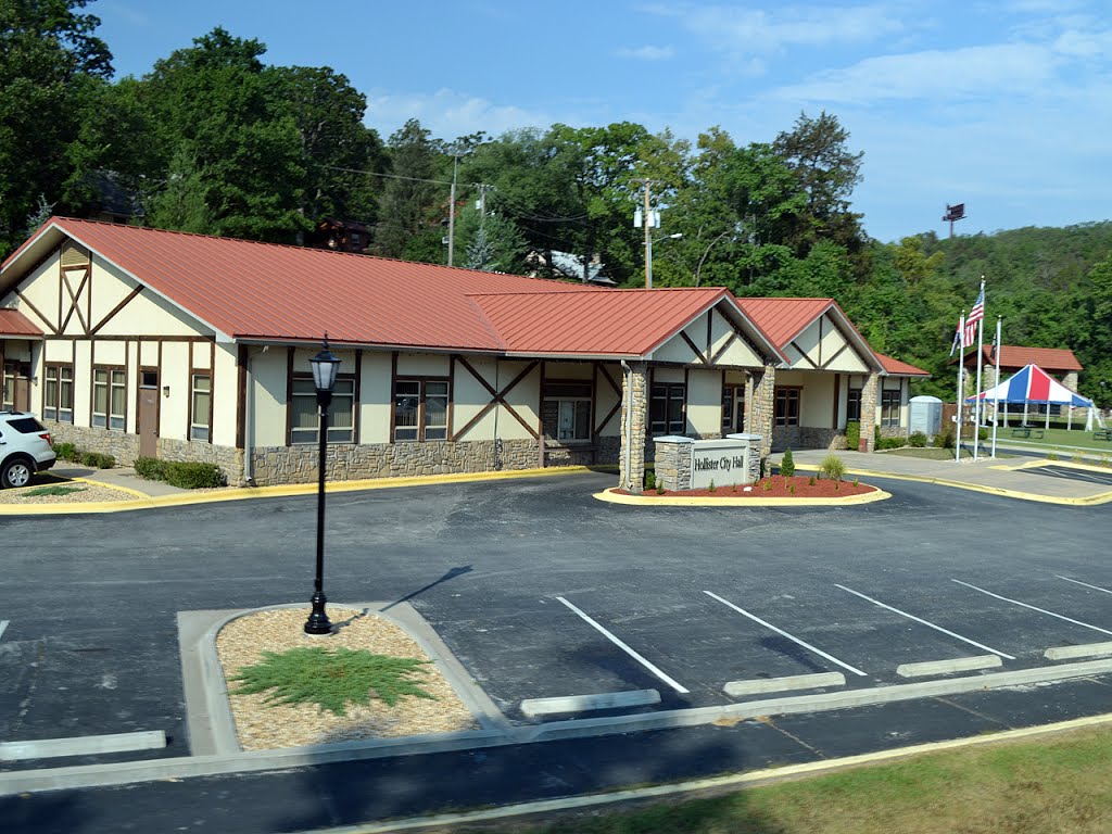 Hollister City Hall