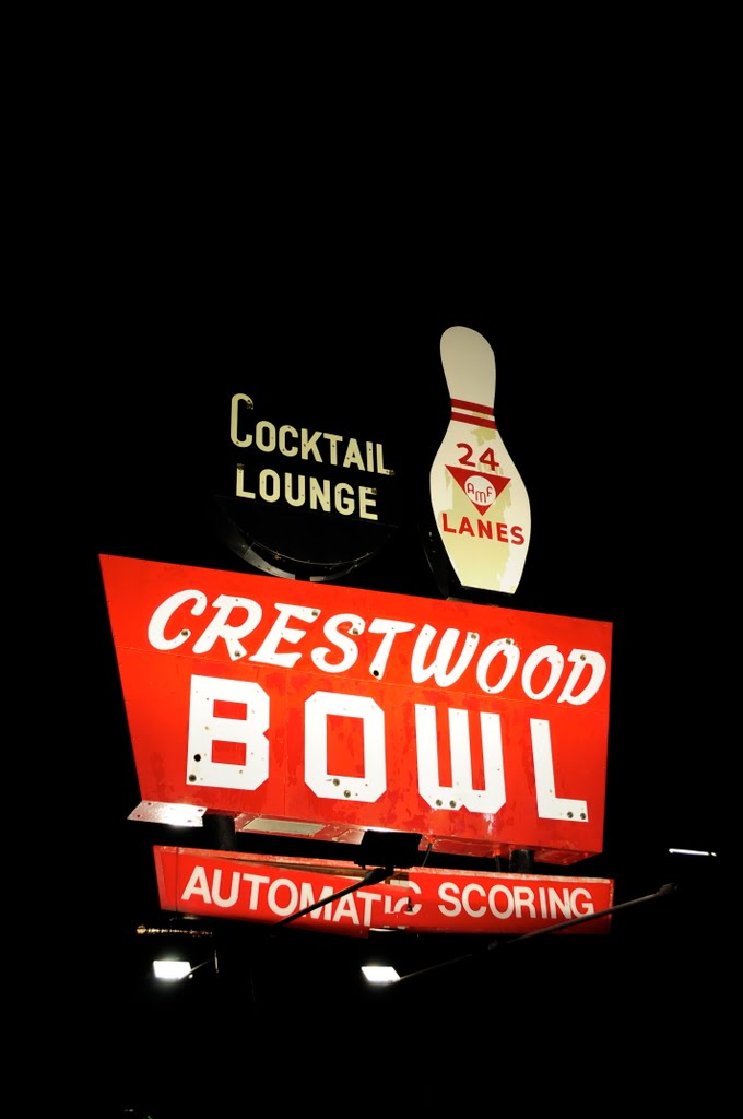 Crestwood Bowl