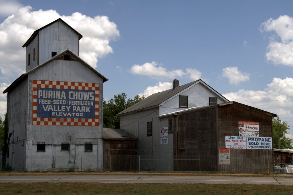 Purina elevator