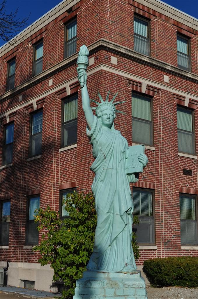 reproduction Statue of Liberty, Mexico, MO