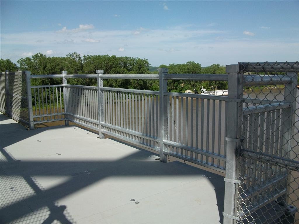 south viewing platform, pedestrian walkway over the Missouri River, Jefferson City, MO
